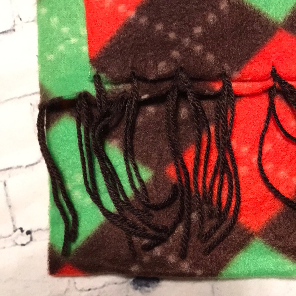 scarf red brown green argyle design unisex new 60” x 12” feels like cashmere - Picture 3 of 4